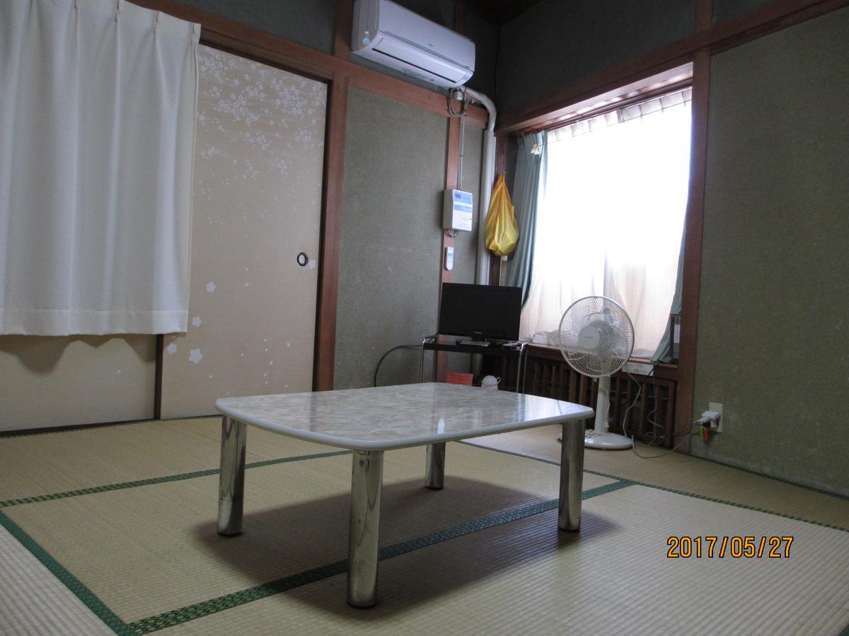 בפו Yokoso Ryokan מראה חיצוני תמונה
